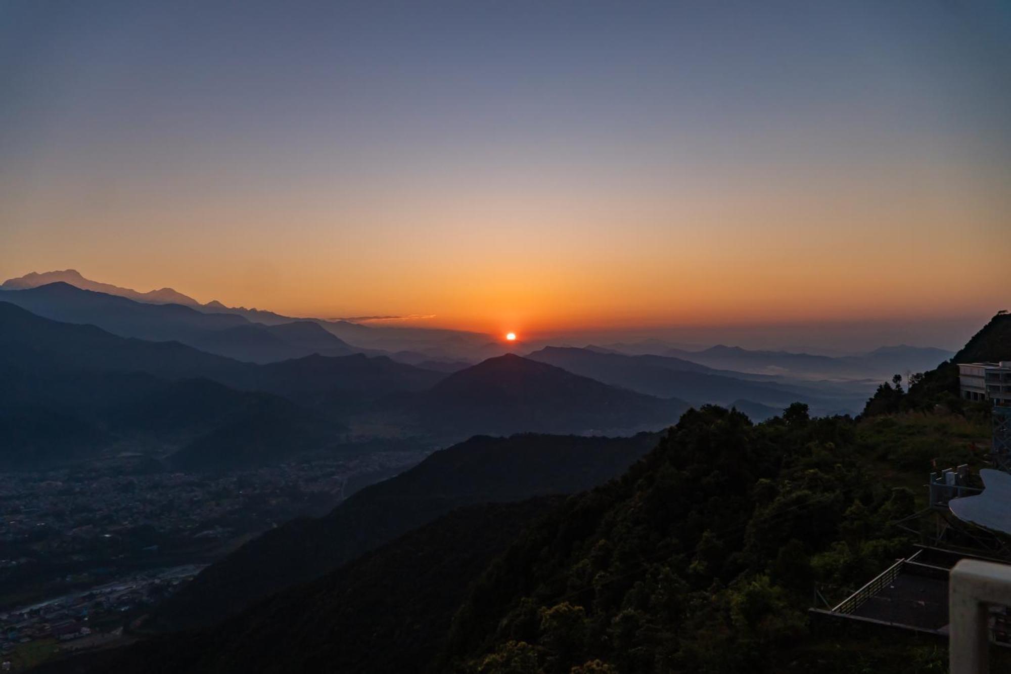 Sarangkot Mountain Lodge Pokhara Bagian luar foto